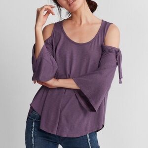 Express Purple Cold Shoulder Bell Sleeve Top Size Large Off Shoulder Tee Tshirt
